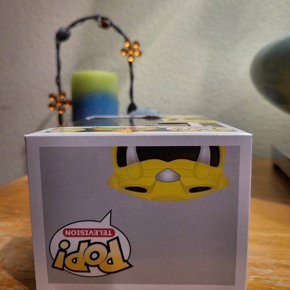Mighty Morphin Power Rangers Yellow Ranger Funko Pop - Picture 5 of 12